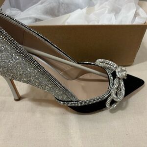 Sparkly and flashy pumps